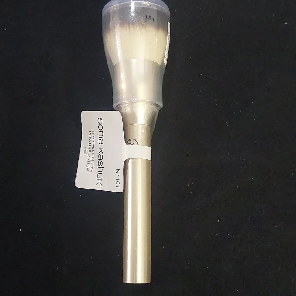 New Sonia Kashuk powder brush no.‎ 161